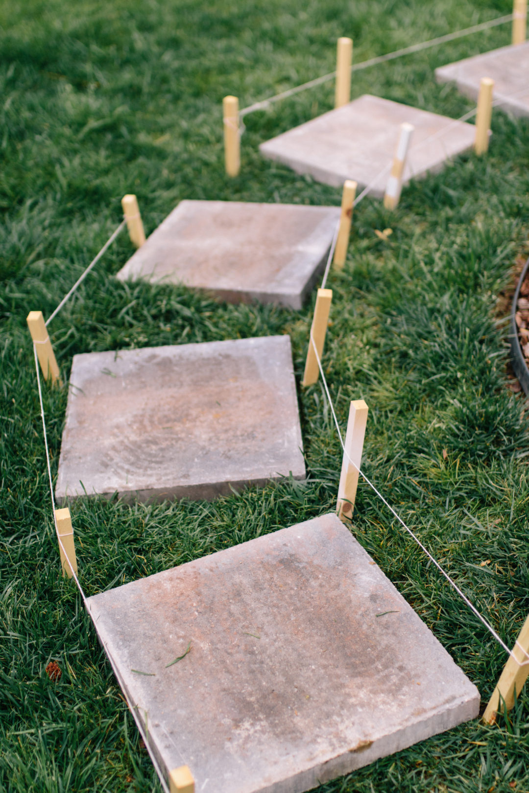 How To Lay A Stepping Stone Path Style Souffle