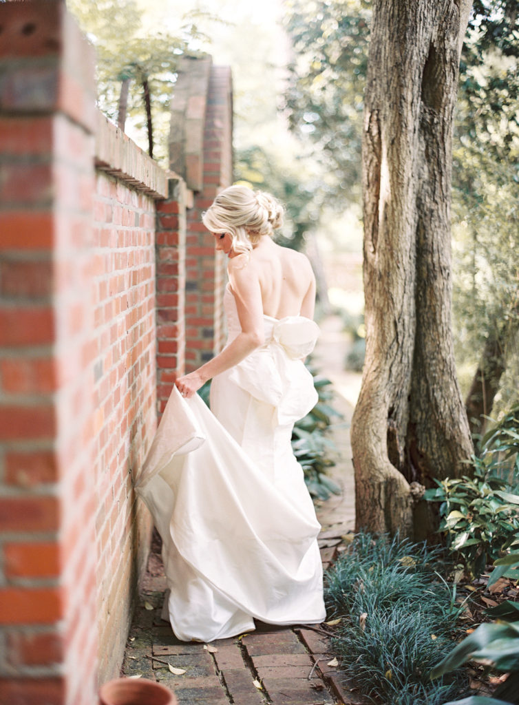 garden wedding and wedding dress